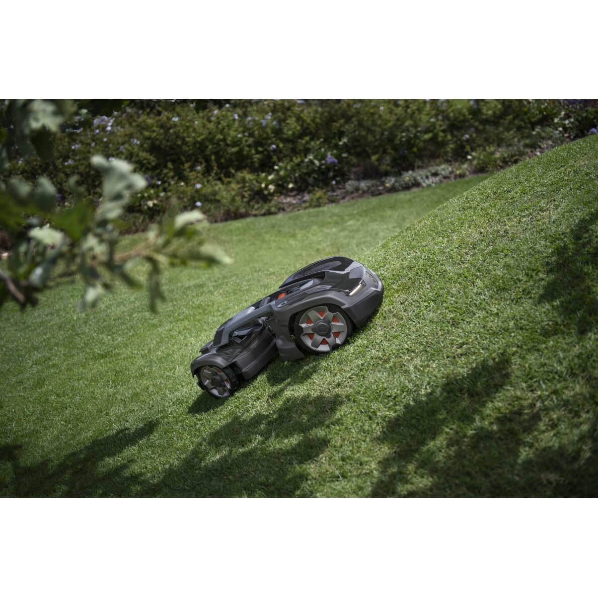 HUSQVARNA AUTOMOWER® 435X AWD NERA 5